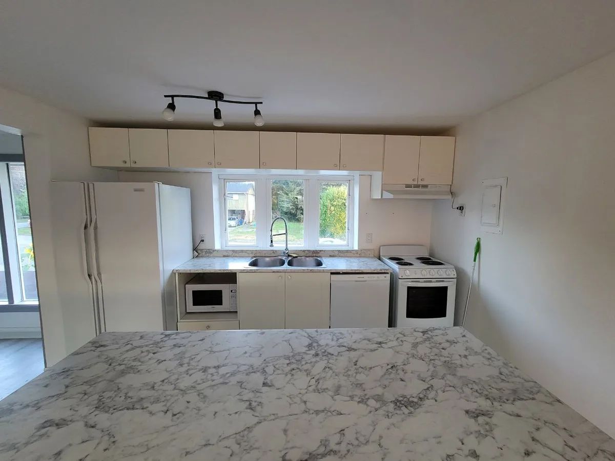Metro Vancouver Interior: Flooring, Kitchen & Bath, Metro Vancouver