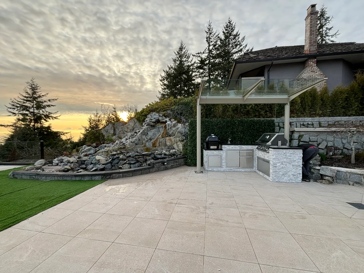West Vancouver Outdoor Kitchen & Glass Canopy, West Vancouver
